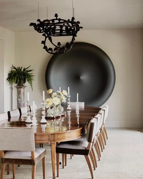 Kris Jenner Kitchen, Kris Jenner House, Dining Table Antique, Clements Design, Jenner House, Anish Kapoor, Dining Inspiration, Future Apartment Decor, Walnut Dining Table