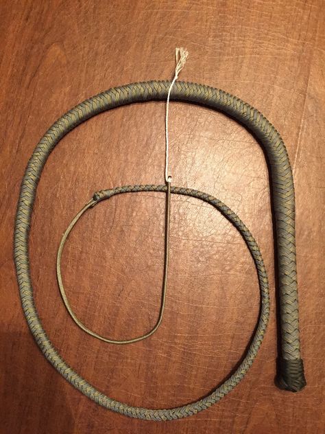 6' Paracord BullWhip,  Shoot loaded core, 1/4" steel rod handle 10" long,   Watch Nickswhipshop How to make a bull whip   https://youtu.be/cXuBs_wYsnI Paracord Bullwhip, Paracord Supplies, Bull Whip, Paracord Projects Diy, Paracord Braids, 550 Cord, Paracord Diy, Paracord Tutorial, Paracord Knots