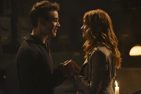 ALBERTO ROSENDE, KATHERINE MCNAMARA Simon And Clary, Clary And Simon, Maxim Roy, Alberto Rosende, Shadowhunters Tv Show, Family Channel, Katie Cassidy, Matthew Daddario, Abc Family