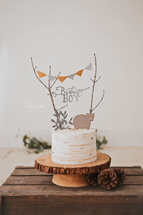 Woodland cake smash theme. Birthday boy! Woodland Cake Smash, Birthday Boy Cake, Boy Cake Smash, Boys First Birthday Cake, Boys 1st Birthday Cake, Cake Smash Theme, Woodland Cake, Boys First Birthday Party Ideas, Boys 1st Birthday Party Ideas