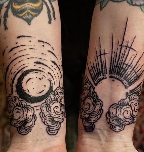 Woodcut Tattoo, Engraving Tattoo, Muster Tattoos, Elbow Tattoos, Sun Tattoos, Beautiful Tattoo, Halloween Tattoos, Black Ink Tattoos, Dope Tattoos