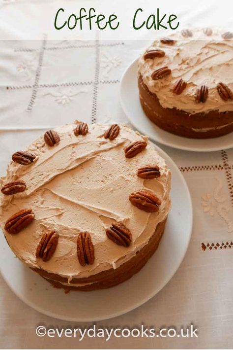 Coffee Cake is the ideal cake for the tea tent. It will disappear at any event. #coffeecake Baking Cake Aesthetic, Coffee Cake Aesthetic, Woman Baking, Coffee And Walnut Cake, Coffee Cake Recipes Easy, Amazing Chocolate Cake Recipe, Cake With Buttercream, Cake Aesthetic, Walnut Cake