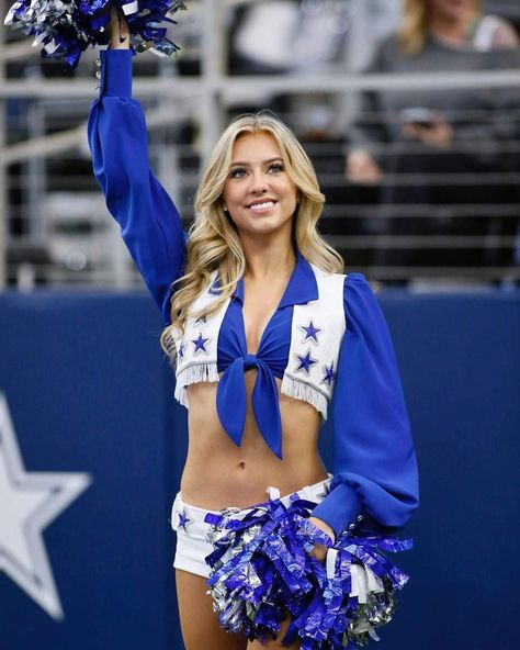 Dani Mcginnis, Dcc Cheerleaders, Americas Sweethearts, Cowboys Pictures, Dallas Cheerleaders, Dallas Cowboys Pictures, Cheer Football, Cowboy Cheerleaders, Cheerleading Photos