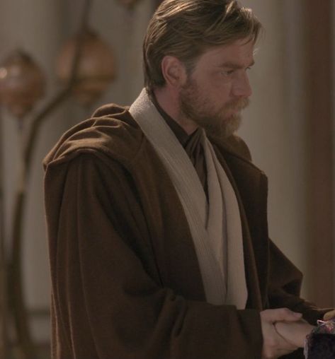 Ewan Mcgregor Obi Wan, Star Wars Fanfiction, Star Wars Food, General Kenobi, Star Wars Obi Wan, Deleted Scenes, Ewan Mcgregor, Obi Wan Kenobi, Star Wars Memes