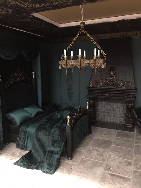 Gothic Miniatures Doll Houses, Dark Academia Dollhouse, Gothic Doll House, Haunted Dollhouse Interior, Gothic Woodwork, Goth Furniture Diy, Goth Dollhouse, Gothic Victorian House, Miniature Witch