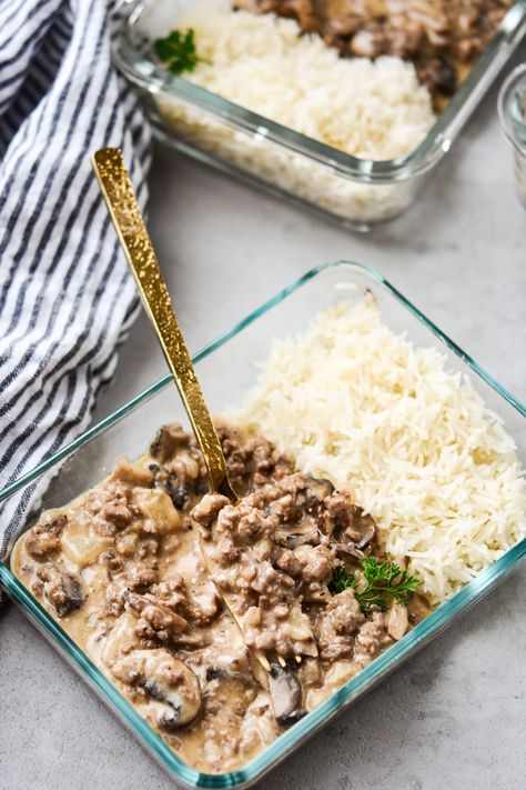 Work Week Lunches, Beef Stroganoff With Rice, Rice Meal Prep, Ground Beef Stroganoff, Dinner Meal, Easy Healthy Meal Prep, Keto Lunch, Macro Meals, Beef And Rice