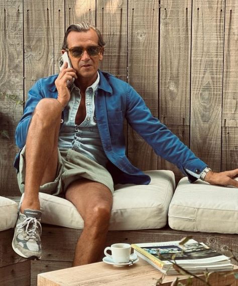 Gentleman Style Summer, Sprezzatura Style, Long Sleeve Shirt Outfits, Vacation Outfits Men, Style Girlfriend, Mens Shorts Outfits, Mens Casual Outfits Summer, Fall Outfits Men, Mens Outfit Inspiration