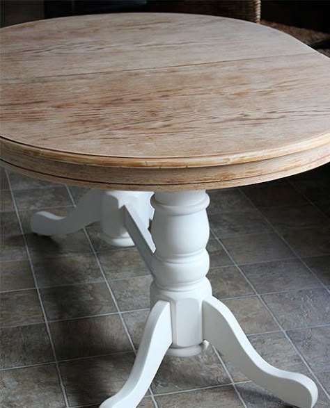 diy refinish an old oak table before after, dining room ideas, diy, painted furniture, woodworking projects Dining Room Table Makeover, Diy Esstisch, Mesa Oval, Dining Table Makeover, Kitchen Table Makeover, Furniture Woodworking, Kitchen Design Diy, Woodworking Projects Furniture, Diy Dining Room