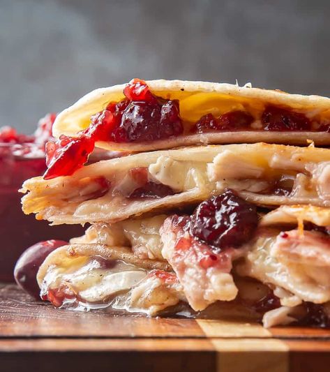 Brie Quesadilla, Turkey Quesadilla Recipes, Christmas Turkey Dinner, Brie Cranberry, Cranberry Turkey, Traditional Christmas Food, Turkey Cranberry, Cranberry Brie, Thanksgiving Brunch