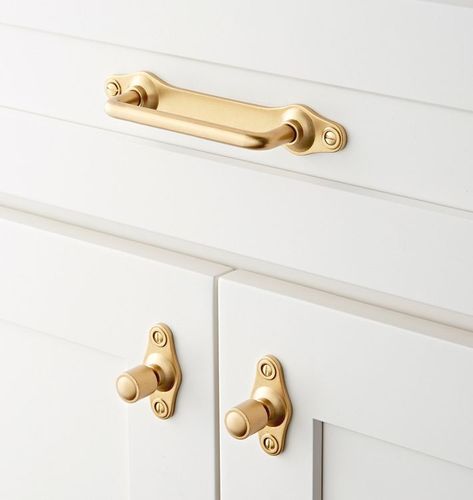 Industrial Design Meets Classic Refinement With Our Best-Selling Tolson Cabinet Knob, Featuring Exposed Details And A Gently Curved Backplate. Cedar Kitchen, Vintage Home Offices, Industrial Lighting Design, Coast House, Cabinets Makeover, Bedroom Closet Storage, Bar Stools Kitchen Island, Kitchen Knobs, Butlers Pantry