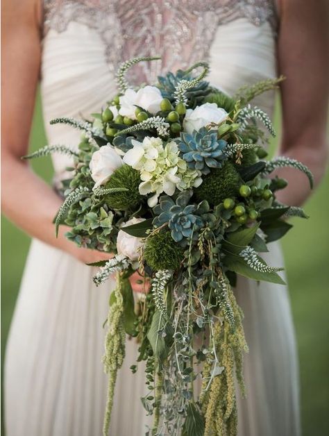 I'm liking the succulents in this, just not the drapy part =) Moss Decor Ideas, Bouquet Succulent, Moss Wedding, Opulent Wedding, Flower Factory, Moss Decor, Extravagant Wedding, Succulent Bouquet, Flowers And Greenery