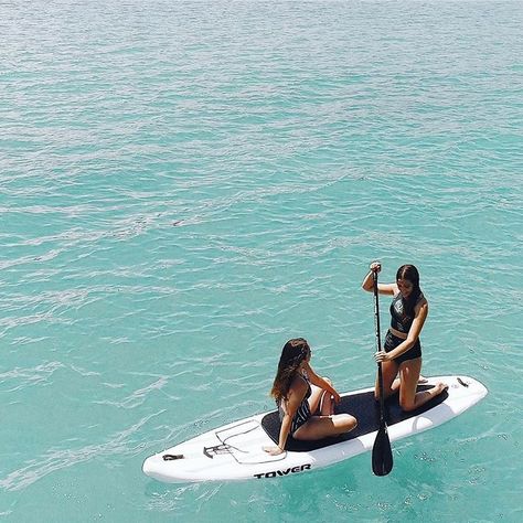 WAVES | paddleboarding Paddleboarding Aesthetic, Vida Aesthetic, Squad Pics, Boat Photoshoot, Paddle Boarding Pictures, Paddle Board Surfing, Sup Stand Up Paddle, Shark Bait, Block Button