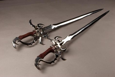 fantasy rapiers by Licataknives on DeviantArt Fantasy Rapiers, Twin Blades, Pretty Knives, Cool Swords, Arm Armor, Cool Knives, Art Fantasy, 영감을 주는 캐릭터, Larp