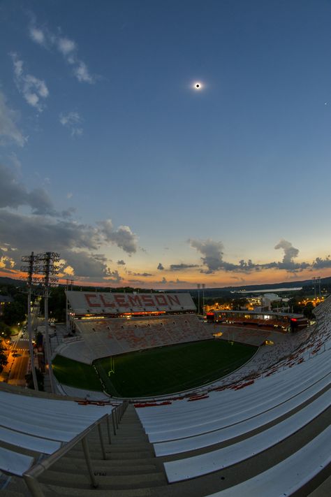 Clemson Stadium, Clemson Wallpaper, Claflin University, Clemson University Campus, Clemson Campus, Clemson Tailgating, Clemson Tigers Football, Clemson Fans, Clemson Football