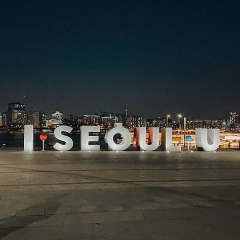 Seoul Korea Aesthetic, Seoul Instagram, Korea Aesthetic, Instagram Highlight Covers, Seoul Korea, Highlight Covers, Cover Art, Instagram Feed, Seoul