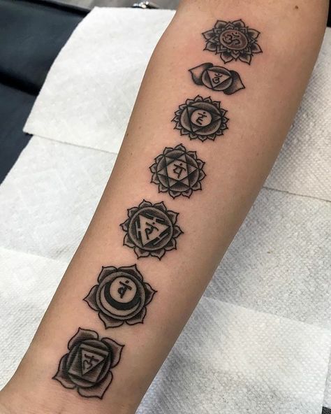 Check more at http://allaboutimages.lovestoblog.com/17718-2/ Tattoo Ideas For Women Flowers, Lady Justice Tattoo, Spiritual Geometry, Bholenath Tattoo, Tattoo Virgo, Tattoo Bras Homme, Justice Tattoo, Roots Tattoo, Om Tattoo Design