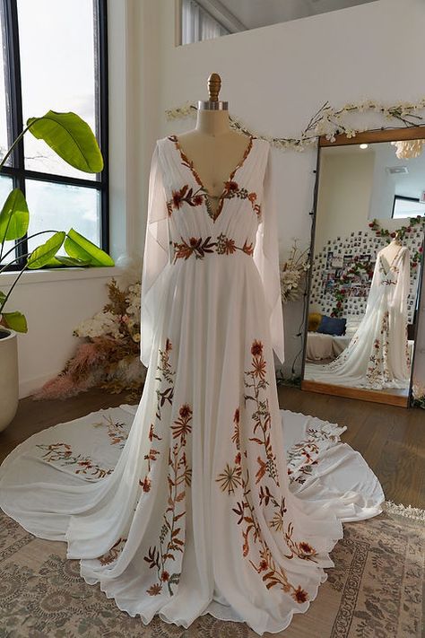 Ethereal Woodland Wedding Dress Autumn, Loose Floral Wedding Dress Beige, Neutral Fall Wedding Dresses, Amber Yellow/orange Boho Wedding Dress, Forest Wedding Dress Bohemian, Fall Aline Wedding Dress, Loose Floral Wedding Dress Beige Wing Sleeve, Woodsy Long Sleeve Wedding Dress, Fall Boho Dress Wedding