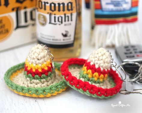 Crochet Sombrero Keychain Crochet Lace Hat, Crochet Sombrero, Bernat Super Value Yarn, Jungle Crafts, Crochet Keychains, Lace Hat, Cake Quilt, Repeat Crafter Me, Hat Patterns Free