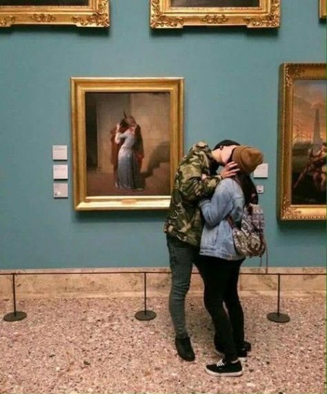 Couple Tumblr, Day Date Ideas, Dream Dates, Museum Photography, Foto Disney, Kiss Art, Cute Date Ideas, Dream Date, Valentines Day Date