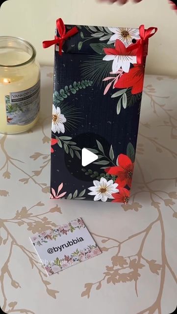 Noocx® - Smart Gadgets on Instagram: "Gift Wrapping Idea. How to Gift Wrap a Mug.  Great content by @byrubbia for more amazing content like this!

#gift #giftideas #giftbox #giftbags #giftwrapping #wrappinggifts #wrapping #wrappingpaper #wrappingpresents #wrappingideas #mug #giftmug #easy #ideas #diy #hacks #byrubbia #instagood #fyp #explorepage #christmasgifts #birthdaygifts #birthdaypresent" How To Wrap A Mug, Mug Wrapping Ideas, Wrap A Mug, Fun Gift Wrapping Ideas, Gift Wrapping Ideas Creative, How To Wrap, Wrap Gift, Instagram Gift, Present Wrapping