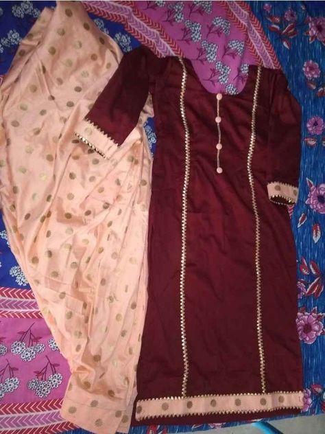 Punjabi Plain Suit Design With Lace, Plane Suit Designs With Lace, Plane Suit Designs, Plain Suit Design, Outfit Color Combinations, Lace Kurti, Simple Indian Suits, New Suit Design, Ma Design