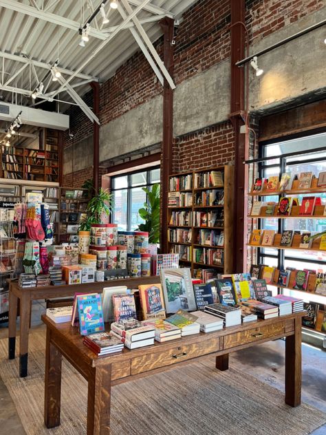 Bookstore Storefront Design, Book Store Layout, Cozy Book Store Aesthetic, Bookshop Interior Design, Book And Plant Store, Small Business Bookstore, Flower And Book Shop, Small Book Store Aesthetic, Small Bookstore Interior