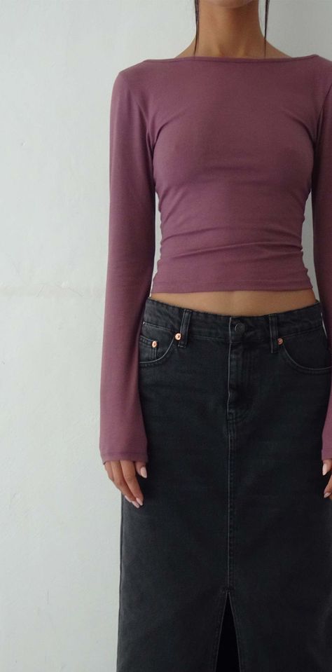 Mauve Fall Outfit, Mauve Shirt Outfit, Mauve Clothes, Mauve Outfit Ideas, Long Sleeve Summer Outfits, Cute Long Sleeve Outfits, Long Sleeves Outfit, Purple Top Outfit, Mauve Outfit