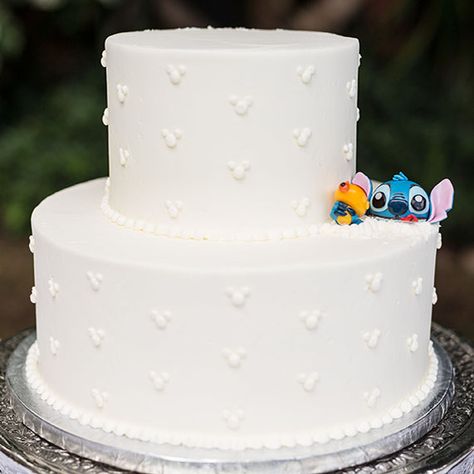 Disney Wedding Cake, Disney Inspired Wedding, Disney Weddings, Disney Fairy Tale Weddings, Wedding Cake Table, White Wedding Cakes, Disney Cakes, White Wedding Cake, Space Wedding