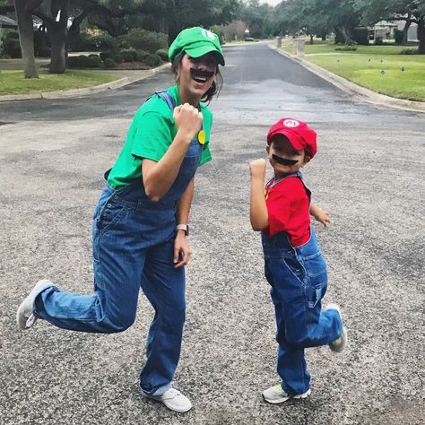 Matching Costumes Mom And Son, Mom Son And Daughter Halloween Costume, Halloween Costume Ideas Mom And Son, Mom N Son Halloween Costumes, Mom And 2 Sons Halloween Costumes, Easy Mother Son Halloween Costumes, Halloween Costume For Mom And Son, Mom Son Costume Ideas, Parents And Son Halloween Costume