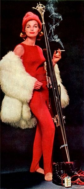 1962 Chesterfield cigarette ad. Vintage ski style. Ski Holiday Outfit, Vintage Ski Outfit, Vintage Skiing Aesthetic, Vintage Ski Photos, Vintage Schiaparelli, Aspen Ski, Apres Ski Outfits, Apres Ski Style, Ski Style