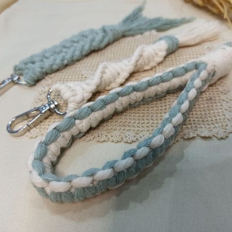 How to Make a Macrame Wristlet Keychain? Step by Step Tutorial for Beginners Macrame Wristlet Keychain Diy, Wristlet Keychain Diy, Macrame Keychain Pattern, How To Make Keychains, Spiral Macrame, Macrame Wristlet Keychain, Hello Craft, Make Keychains, Knot Guide