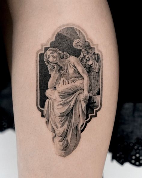 Tattoo Page - Dreamy ✨ Artist: @start.your.line Greek Woman Statue Tattoo, Detailed Fine Line Tattoo, The Empress Tattoo, Architectural Tattoo, Fine Line Realism Tattoo, Sappho Tattoo, Classical Art Tattoo, Fine Art Tattoo, Ophelia Painting