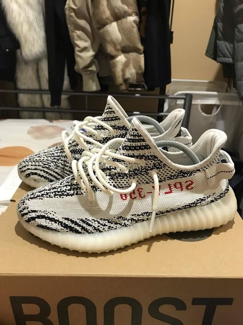 Yeezy Zebra, Reps Shoes, Yeezy Outfit, Beachy Dresses, Pit Viper, Black Nike Shoes, Yeezy Sneakers, Shoes Outfit Fashion, Camo Hoodie