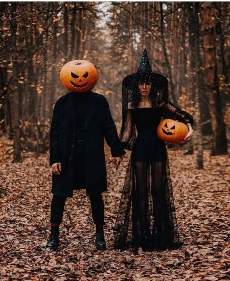 67+ Spooktacular Couple Halloween Costume Ideas: Easy and Cheesy Fun! Scary Couples Costumes, Scary Couples Halloween Costumes, Easy Couple Halloween Costumes, Halloweenský Makeup, Spooky Halloween Costumes, Photo Halloween, Halloween Photography, Couples Halloween Outfits, Cute Couple Halloween Costumes