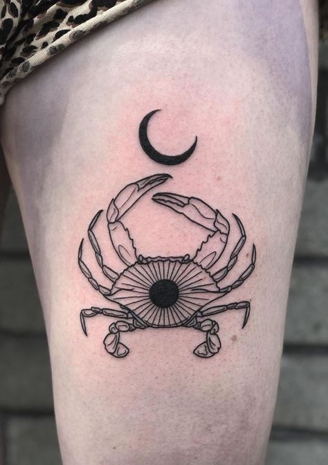 Celestial Crab Tattoo Crab Tattoo, Tattoo Apprenticeship, Chihiro Y Haku, Hip Tattoos Women, Flash Tattoo Designs, Sun Tattoos, Tattoo Flash Art, Piercing Tattoo, Creative Tattoos