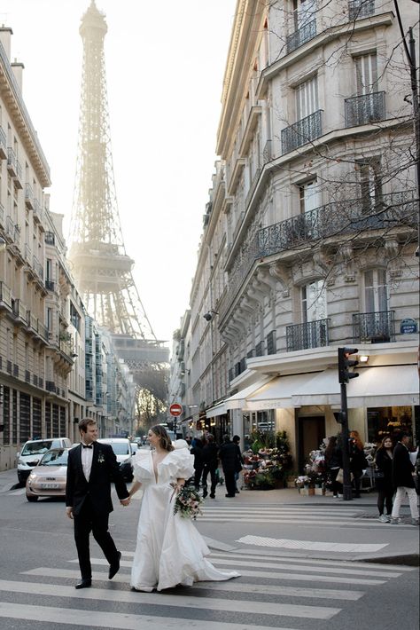 Eiffel Tower Eiffel Tower Wedding, Paris Engagement Photos, Paris Engagement, Project 2025, Prewedding Shoot, Photo Paris, Boda Ideas, Paris Elopement, Parisian Wedding