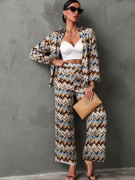 Belted Blouse, High Waisted Pants Outfit, Belt Blouse, Pattern Outfits, Classy Outfits For Women, Chevron Print, Wide Leg Trousers, High Waisted Pants, Classy Outfits