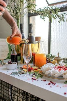 How to Build the Ultimate Champagne Bar for Summer || @thismessisours #glutenfree #vegan #DIY Brunch Food Photography, Champaign Bar, Champaign Cocktails, Homemade Soda, Champagne Brunch, Brunch Food, Champagne Bar, Food Photography Inspiration, Mimosa Bar