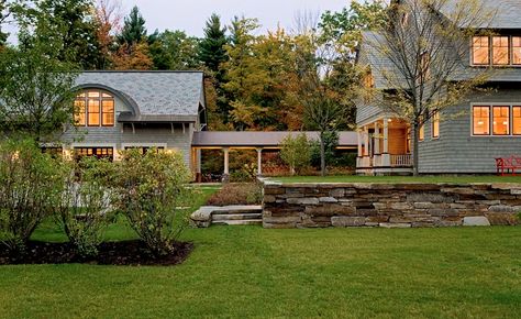 Breezeways Connecting House Garage | Breezeway Connecting Big House and Little House Garage Shop Plans, Workout Room Home, Shingle Style Homes, Garage Apartments, Traditional Landscape, Home Additions, Ideas Pictures, Raised Beds, Maine House