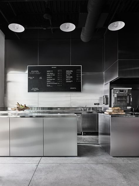 Stainless Steel Kitchen, Restaurant Kitchen Design, Bar Restaurant Design, Architecture Restaurant, Design Café, Industrial Style Kitchen, Stainless Kitchen, Counter Design, Coffee Shop Design