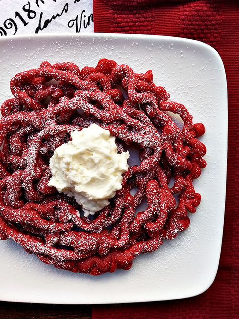 A twist on the popular carnival dessert: red velvet funnel cake with cream cheese dip Red Velvet Funnel Cake, Funnel Cake Bites, Homemade Funnel Cake, Recipes Using Cake Mix, Funnel Cake Recipe, Cakes For Sale, Carnival Food, Cake Bites, Homemade Cake Recipes