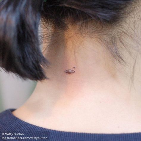 Clever skin mole Saturn tattoo on the back of the neck. Mole Tattoo, Astronomy Tattoo, Saturn Tattoo, Places For Tattoos, Skin Moles, Disney Tattoo, Dainty Tattoos, Little Tattoos, Simplistic Tattoos