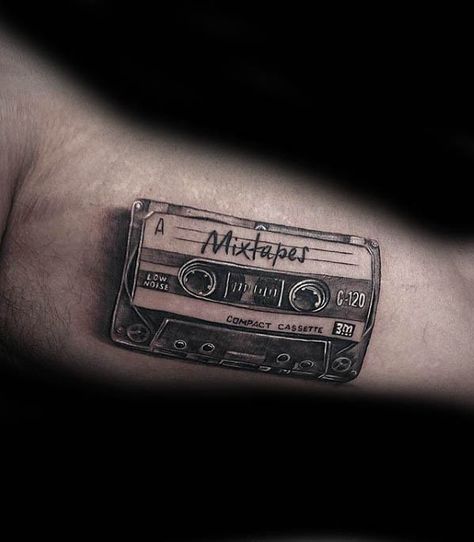 50 Cassette Tape Tattoo Designs For Men Cassette Tape Tattoo, Tattoo Sleeve Themes, Cassette Tattoo, Tape Tattoo, Music Tattoo Sleeves, Tatuagem Masculina Pequena, Dengeki Daisy, Dibujos Tattoo, Tattoo Trend