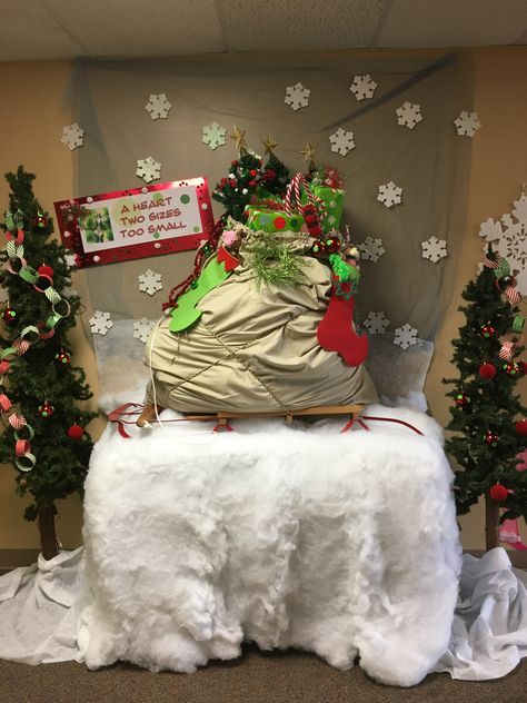 Grinches Lair Decorations, The Grinches Lair, Mt Crumpit Grinch, Grinch Stage Design, Whoville Post Office Decorations, Grinch Cave Ideas, Grinch Ceiling Decorations, Grinch Cave Door Decorations, The Grinch Hallway Decorations School