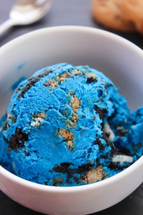 Cookie Monster Ice Cream, Monster Ice Cream, Best Homemade Ice Cream, Blue Ice Cream, Halloween Cookie Recipes, Ice Cream Maker Recipes, Homemade Ice Cream Recipes, No Churn Ice Cream, Ice Cream Popsicles