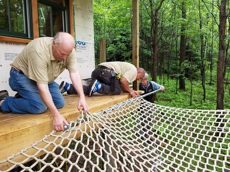 Diy Loft Net, Tree Platform, Tree Net, Net Architecture, Treehouse Masters, Tree House Diy, Cargo Net, Backyard Playground, Catamaran