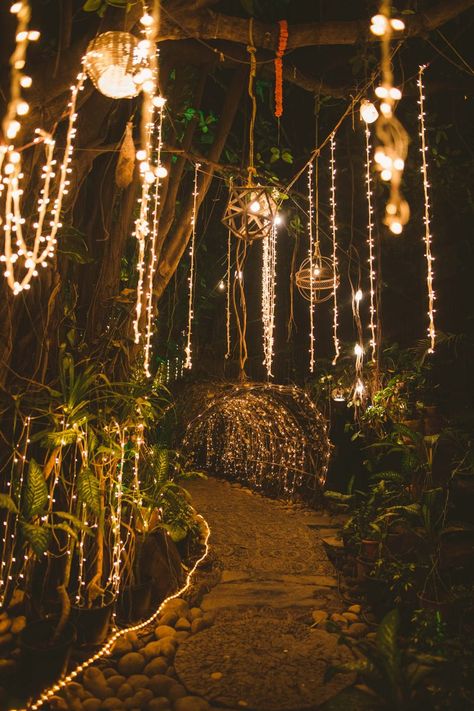 Forest Theme Wedding, Dream Wedding Decorations, Enchanted Forest Wedding, Theme Nature, Dream Wedding Venues, Fairy Wedding, Forest Theme, Future Wedding Plans, Fantasy Wedding