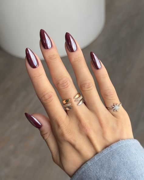 Cherry Red Chrome Falls must have set ❤️❤️❤️ Square Round Nails Design, Cherry Coke Nails Chrome, Chrome Plum Nails, Chrome Nails Inspiration, Black Cherry Chrome Nails, Cherry Cola Nails Chrome, Maroon Nails With Chrome, Chrome Maroon Nails, Wine Red Chrome Nails