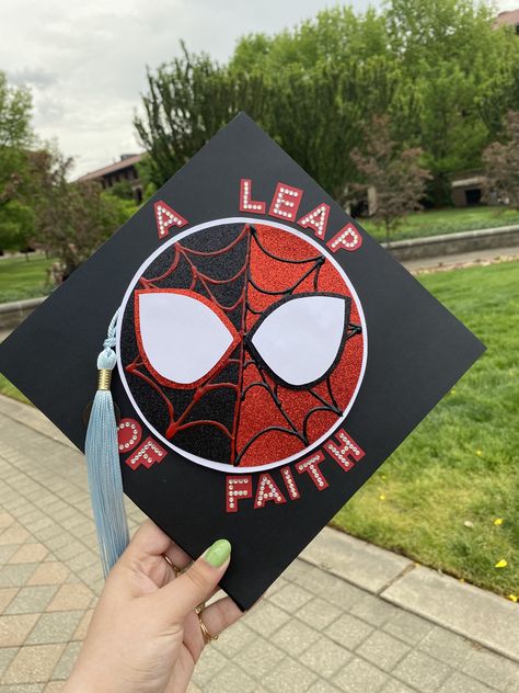 Grad cap inspired by Spiderman into the spiderverse! Spiderman Grad Caps, Spiderverse Graduation Cap, Spider Man Grad Cap, Fun Grad Cap Ideas, Cap Decoration Graduation Spiderman, Deadpool Graduation Cap, Graduation Cap Marvel, Miles Morales Grad Cap, Spider Man Cap Graduation