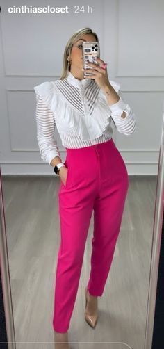 Business Outfits Black Pants, Pink Office Wear, Pink Professional Outfit, Pink Pants Outfit Work, Chic Clothing Style, Fashionable Work Outfit, Stylish Work Attire, Corporate Outfits, Classy Work Outfits